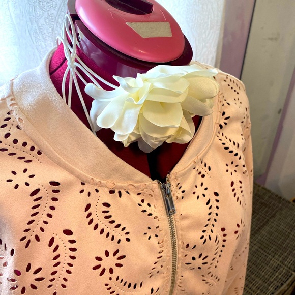 Dex Bomber Jacket - Picture 7 of 9